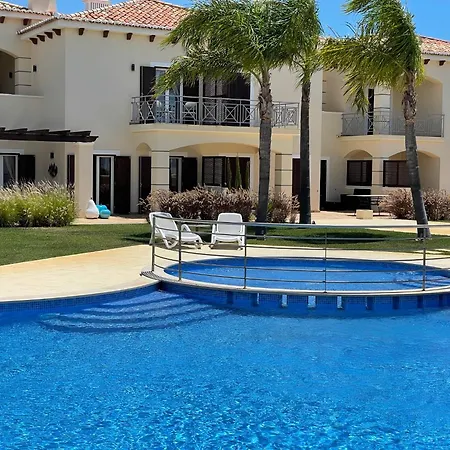 Villa Cascata, 3 Bedroom, Pool, Close To Olhos De Agua *